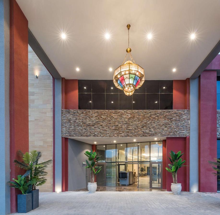 Best Western Plus Al Qurayyat City Center Exteriör bild