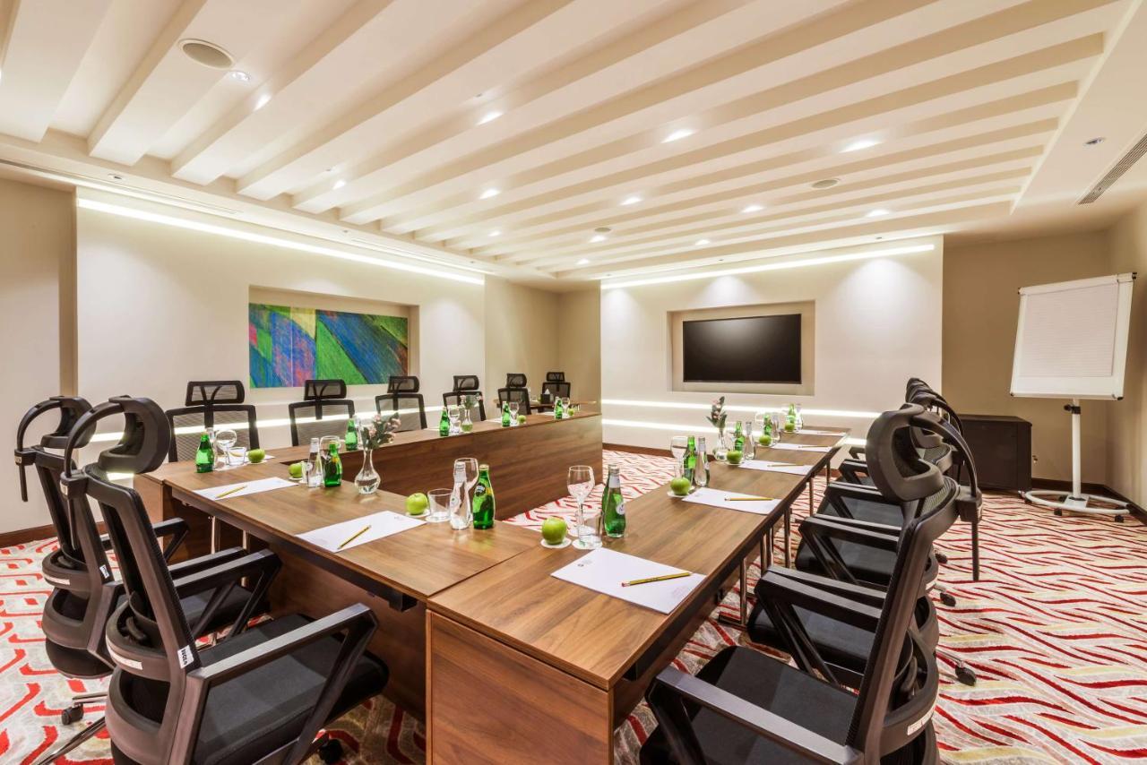 Best Western Plus Al Qurayyat City Center Exteriör bild