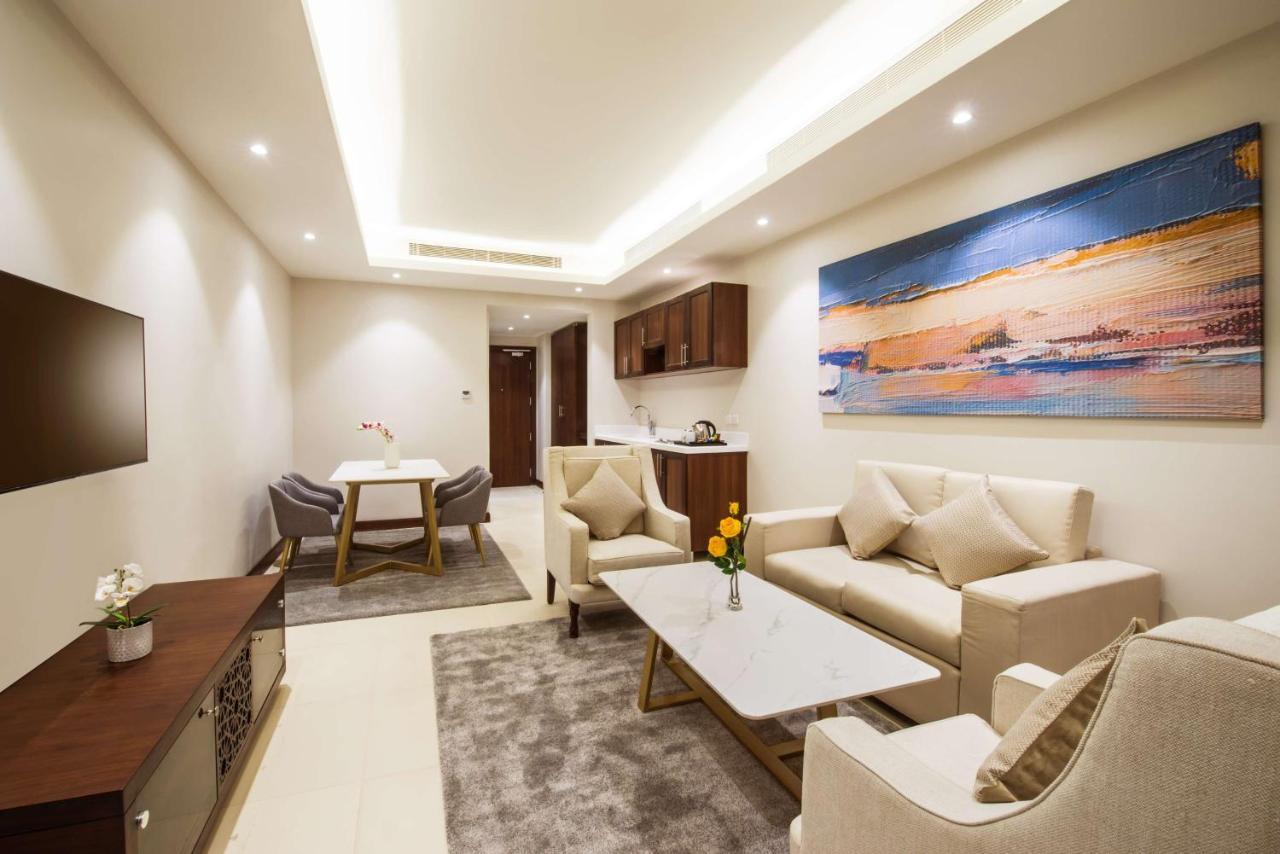 Best Western Plus Al Qurayyat City Center Exteriör bild