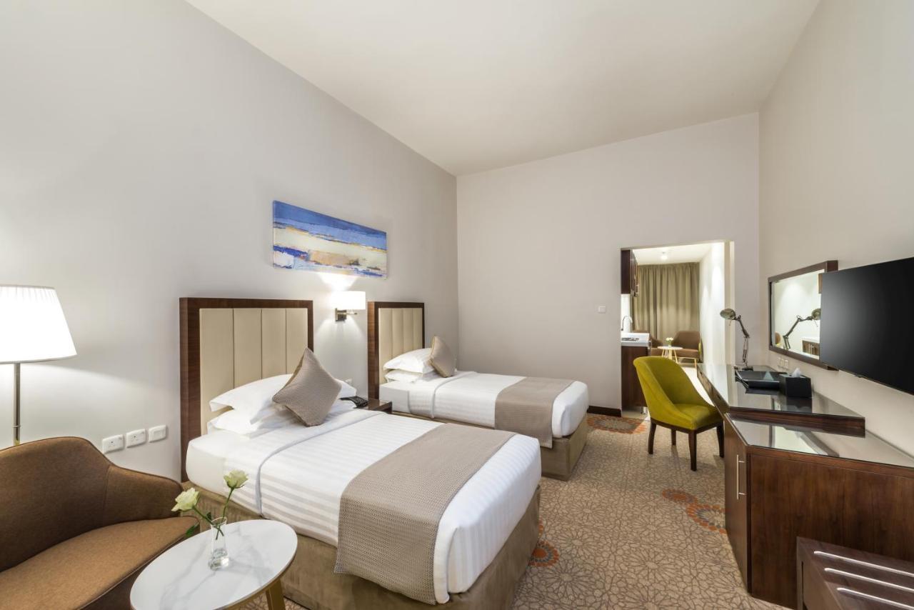 Best Western Plus Al Qurayyat City Center Exteriör bild