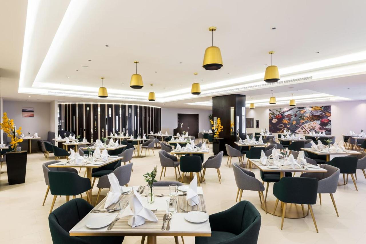 Best Western Plus Al Qurayyat City Center Exteriör bild