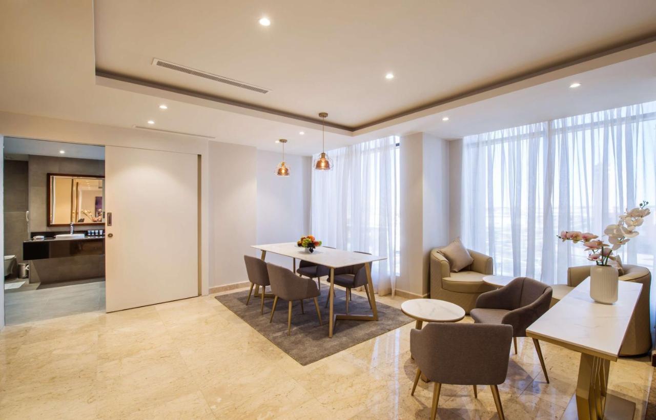 Best Western Plus Al Qurayyat City Center Exteriör bild