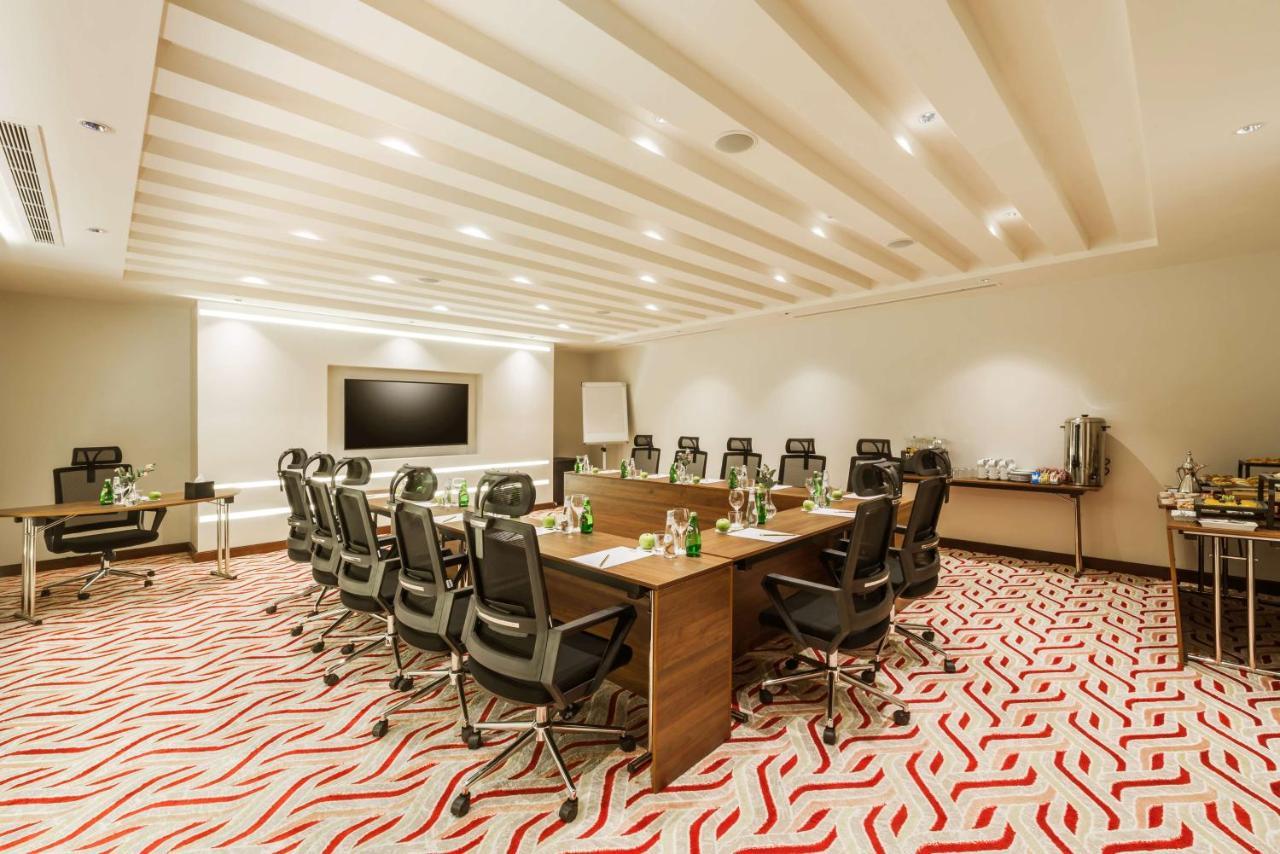 Best Western Plus Al Qurayyat City Center Exteriör bild